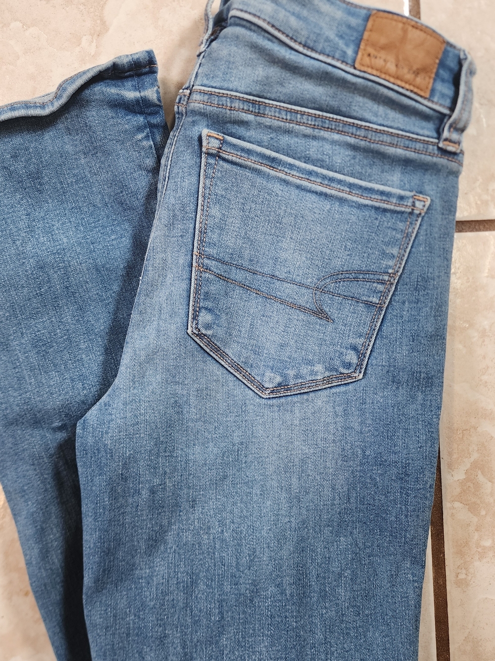 AE High Rise Skinny Kick - Picture 2 of 6